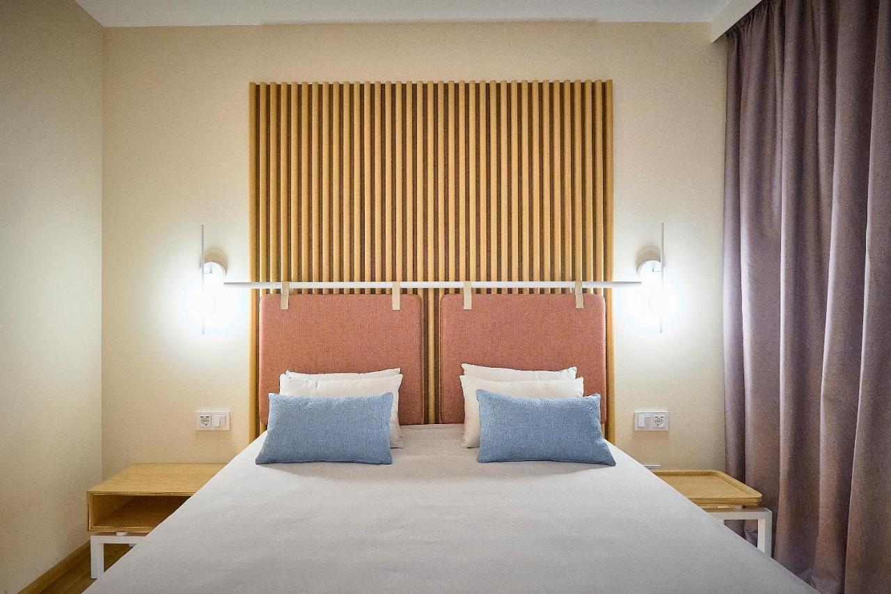 Hotel Leonor Conil Conil De La Frontera Dış mekan fotoğraf