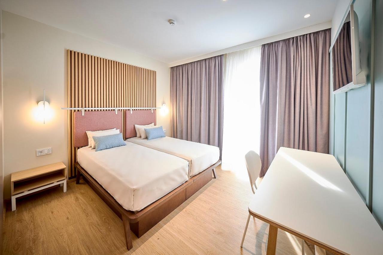Hotel Leonor Conil Conil De La Frontera Dış mekan fotoğraf